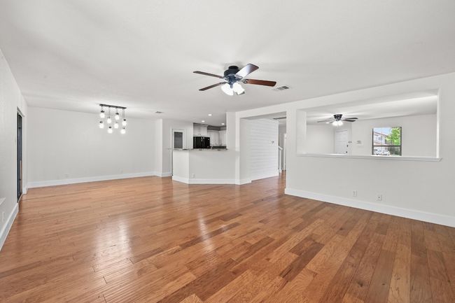 131 Olson Cv, House other with 4 bedrooms, 3 bathrooms and 4 parking in Kyle TX | Image 8