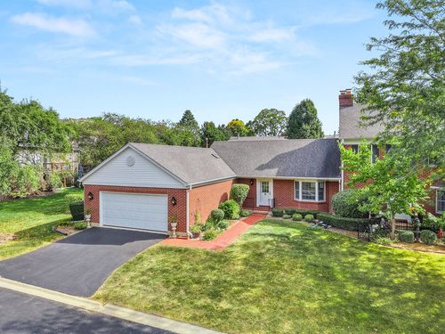 7 Douglas Dr, Sugar Grove, IL, 60554-9169 | Card Image