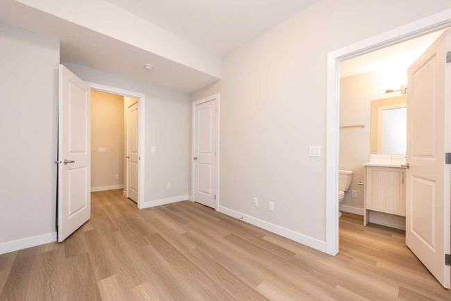 811 Sage Hill Grove Nw, Home with 3 bedrooms, 3 bathrooms and 2 parking in Calgary AB | Image 6