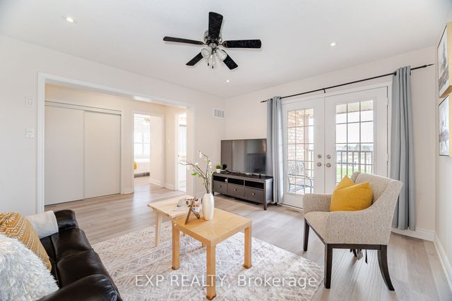 810 Cousens Terr, House other with 5 bedrooms, 3 bathrooms and 2 parking in Milton ON | Image 38
