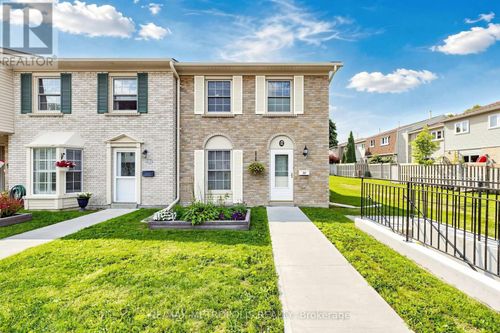 96-580 Eyer Dr, Pickering, ON, L1W3B7 | Card Image