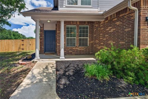 918 Lauren St, New Braunfels, TX, 78130-3476 | Card Image