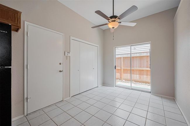 5814 N Magazine Cir, House other with 3 bedrooms, 2 bathrooms and 2 parking in Houston TX | Image 18