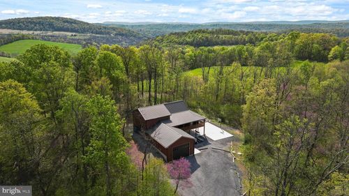 11007 Sugar Maple Ln, HUNTINGDON, PA, 16652 | Card Image