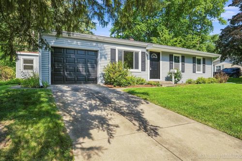 106 Ridge Ln, Geneva, IL, 60134-2432 | Card Image