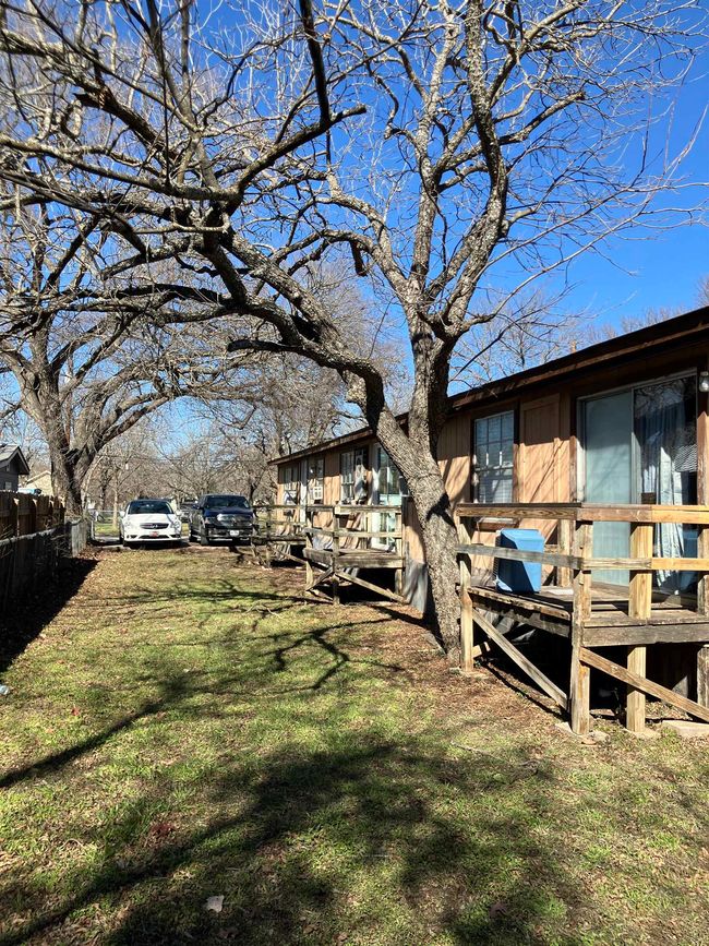 205 E Elm St, House other with 1 bedrooms, 1 bathrooms and null parking in Burnet TX | Image 18