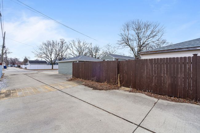 10155 Kildare Ave, House other with 3 bedrooms, 2 bathrooms and 2 parking in Oak Lawn IL | Image 28