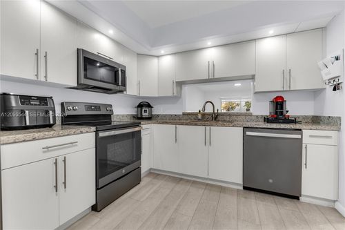 210m-12500 Sw 5th Ct, Pembroke Pines, FL, 33027-4088 | Card Image