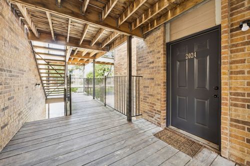 apt-2024-8109 Skillman St, Dallas, TX, 75231-2827 | Card Image