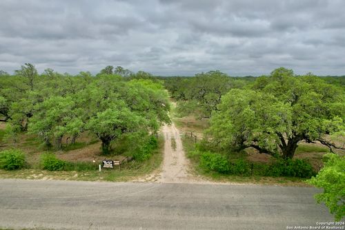 369.4 AC Cr 7711, Devine, TX, 78016 | Card Image