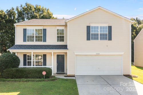 12624 Dervish Ln, Charlotte, NC, 28269-3301 | Card Image