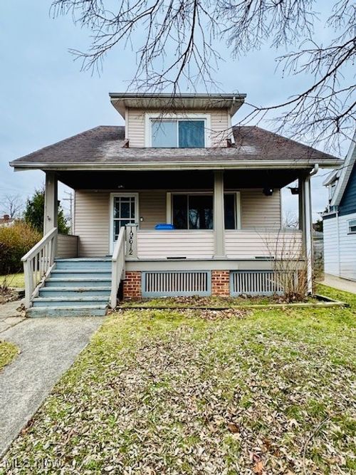 19612 Pawnee Ave, Cleveland, OH, 44119-2221 | Card Image