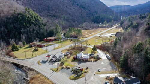 36 Us Route 4, Bridgewtr Cor, VT, 05035-9757 | Card Image