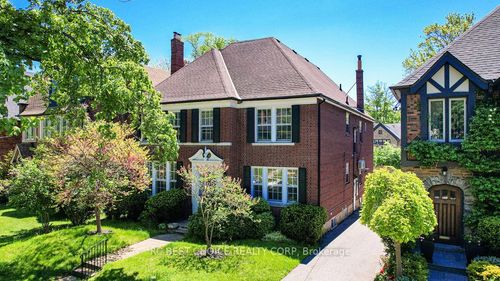 29 Whitehall Rd, Toronto, ON, M4W2C5 | Card Image