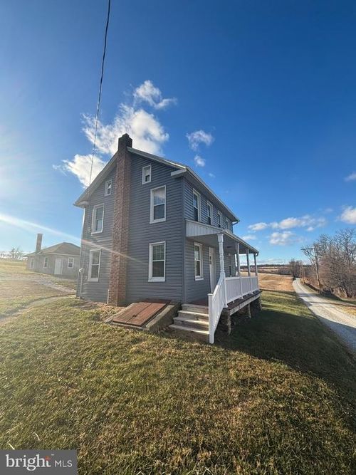 1205 Manor Rd, WINDSOR, PA, 17366-8939 | Card Image