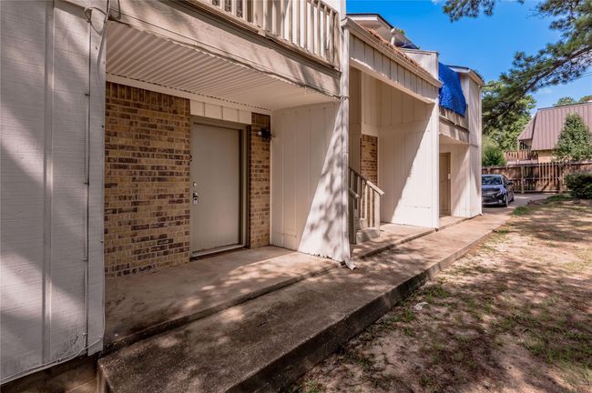 APT-2 - 1329 Windsor St, Home with 2 bedrooms, 1 bathrooms and null parking in Huntsville TX | Image 4