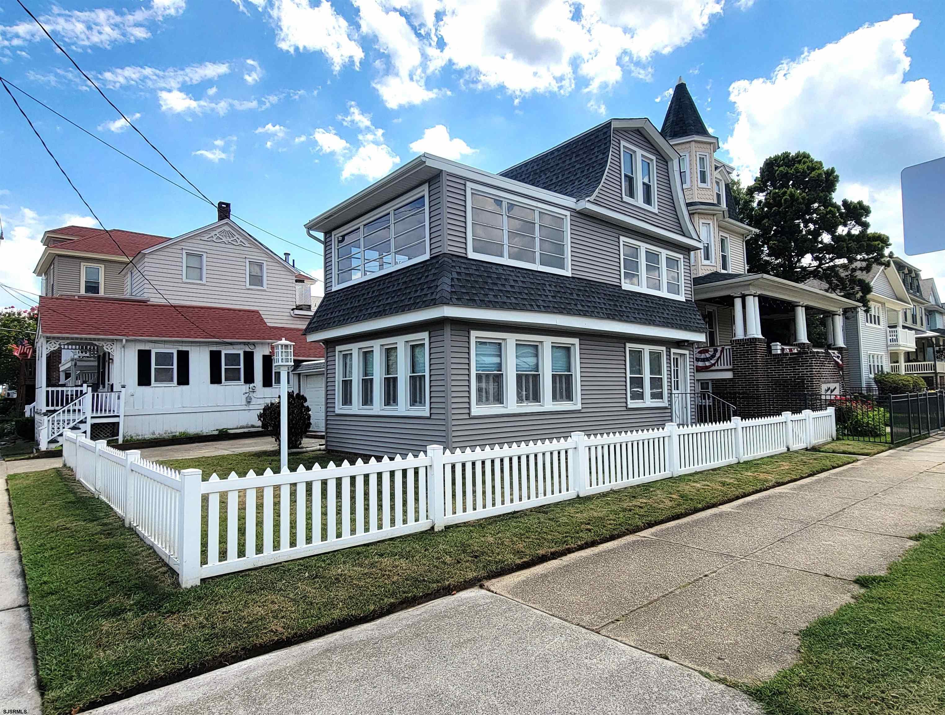 Wesley Ave, Ocean City, NJ 08226