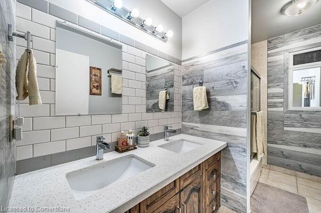 136 Patterson St, House other with 5 bedrooms, 2 bathrooms and 6 parking in Beeton ON | Image 28