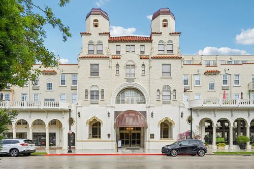 3032-235 Sunrise Ave, Palm Beach, FL, 33480-3812 | Card Image