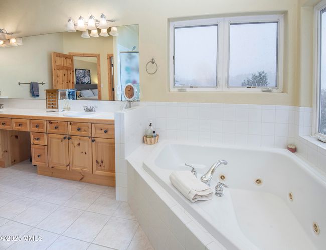 Primary bathroom | Image 25
