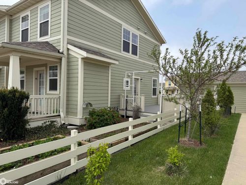 2114 Sapphire Ln, Fairfield, IA, 52556-8732 | Card Image