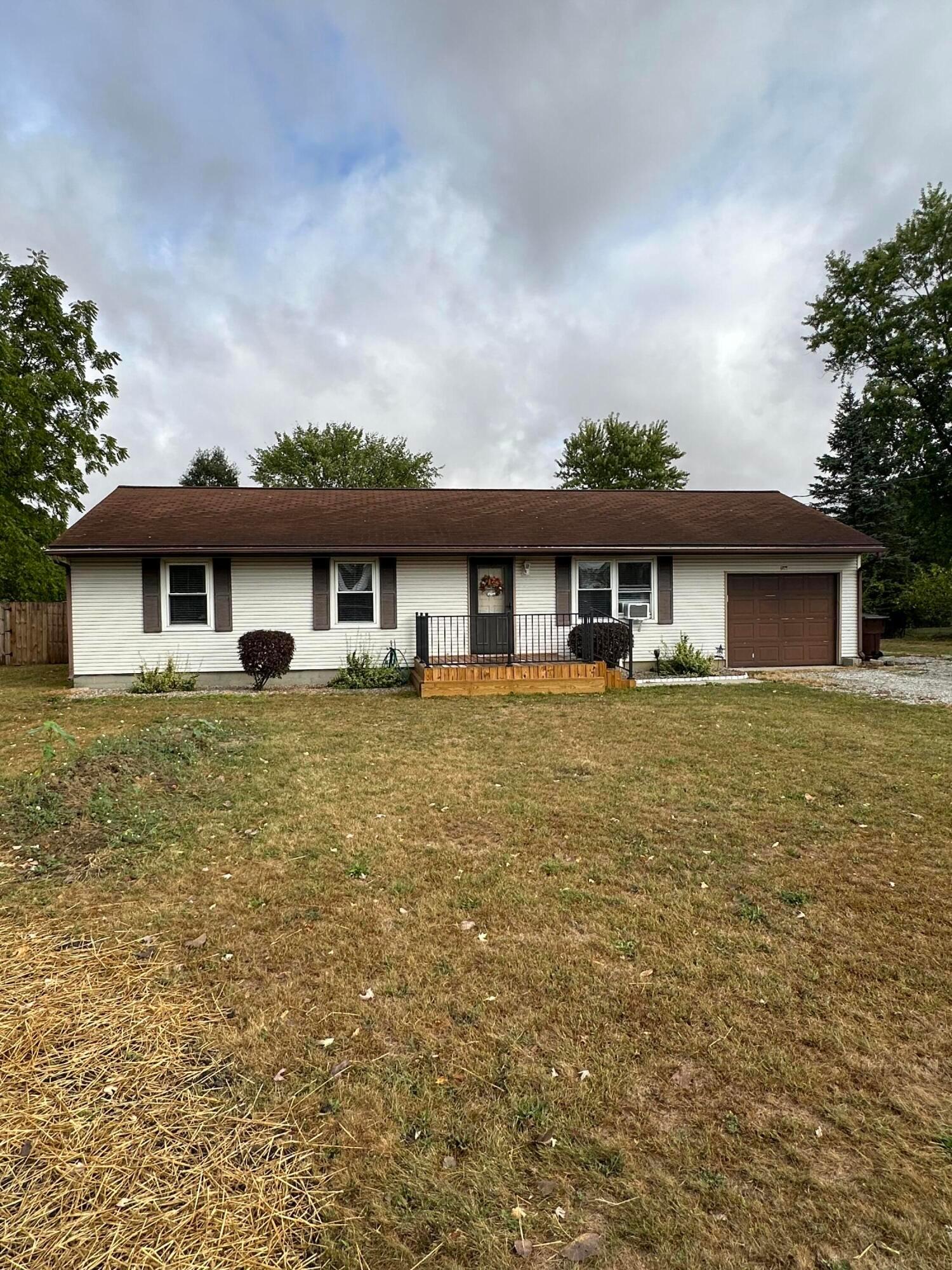 Harris Dr, Marion, OH 43302