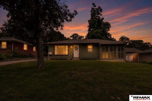 4500 Pioneers Blvd, Lincoln, NE, 68506-4952 | Card Image