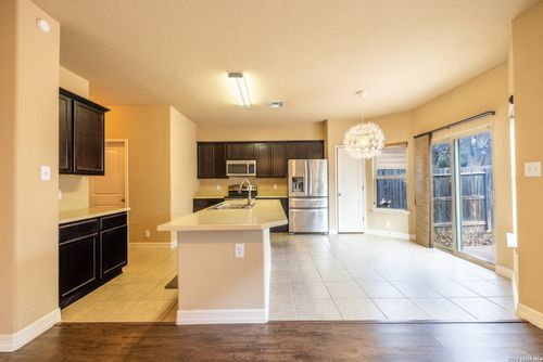 7234 Sunny Day, San Antonio, TX, 78240-2463 | Card Image