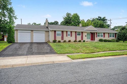 2 Wheatfield Dr, Wilmington, DE, 19810-4351 | Card Image