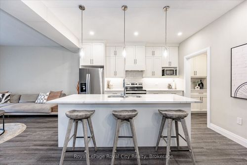 3-35 Wideman Blvd, Guelph, ON, N1E0S3 | Card Image