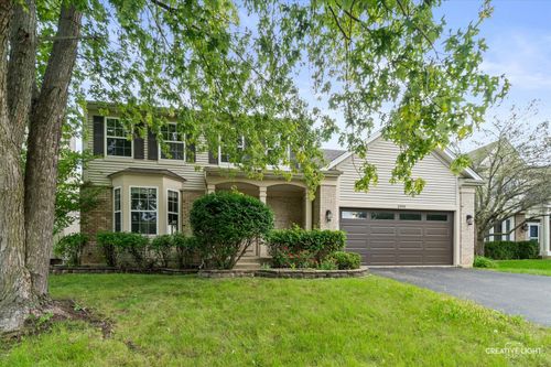 1990 Summerlin Dr, Aurora, IL, 60503-8551 | Card Image