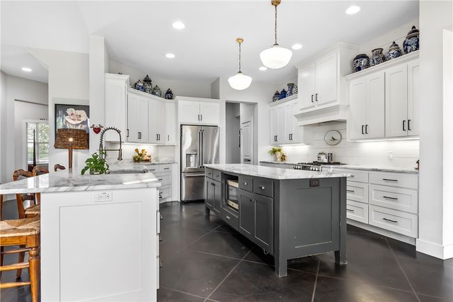 1074 Lifestyle Ln, House other with 4 bedrooms, 4 bathrooms and 2 parking in McGregor TX | Image 14