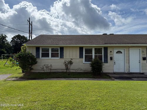 1010 Davis St, Jacksonville, NC, 28540-5729 | Card Image