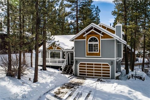 445 Salem Dr, Big Bear City, CA, 92314-9371 | Card Image
