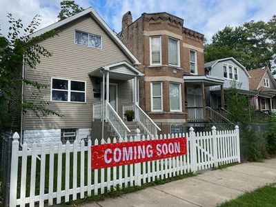 7224 S Green Street, House other with 3 bedrooms, 3 bathrooms and 2 parking in Chicago IL | Image 1