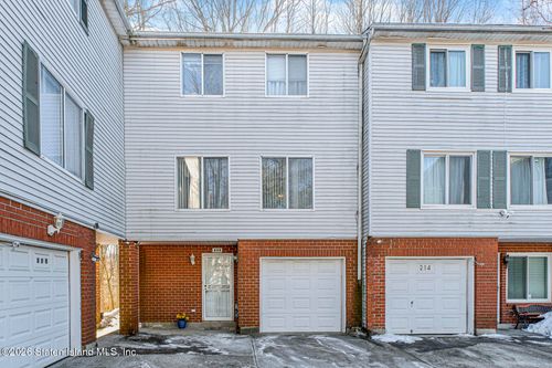 212 Ilyssa Way, Staten Island, NY, 10312-1380 | Card Image