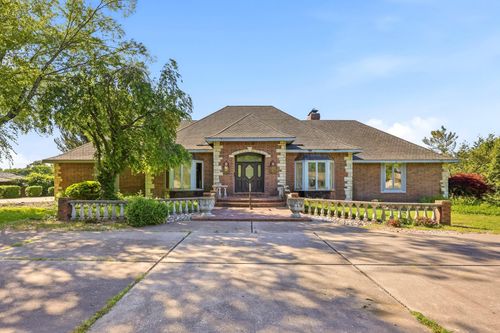 2552 S Skyline Dr, Springfield, MO, 65804-3460 | Card Image