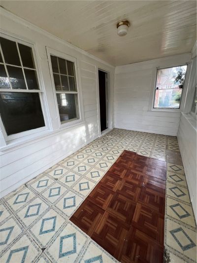 Enclosed Porch | Image 3