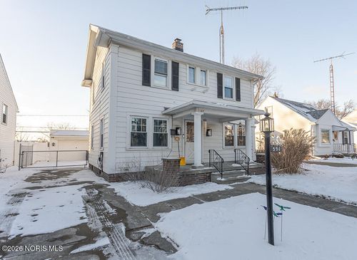 590 Sylvandale Ave, Oregon, OH, 43616-2722 | Card Image