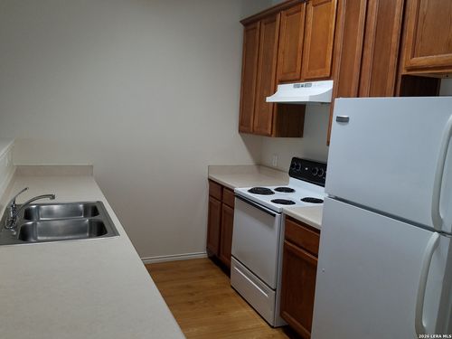 apt-1-10715 Mathom Lndg, Universal City, TX, 78148-4682 | Card Image