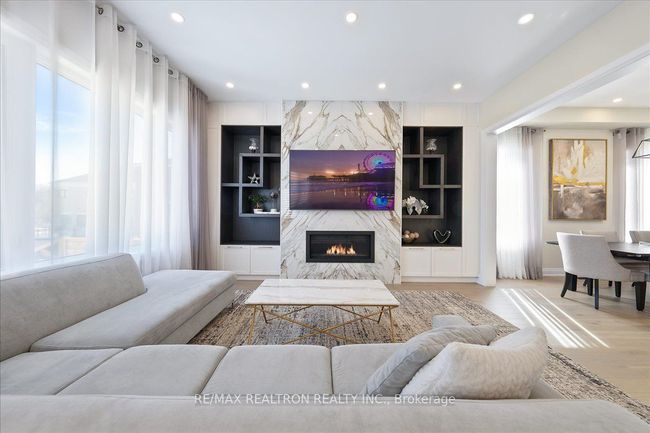 7 Maple Fields Cir, House other with 5 bedrooms, 4 bathrooms and 2 parking in Aurora ON | Image 13