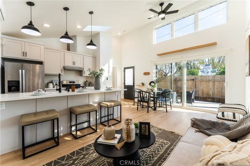 16124 San Fernando Mission Blvd, Granada Hills, CA, 91344-3831 | Card Image