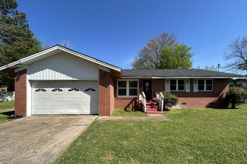 93 Forest Downs Dr, Jackson, TN, 38305-7898 | Card Image