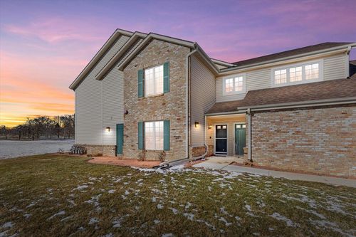 4561 S 124th Street, New Berlin, WI, 53151 | Card Image