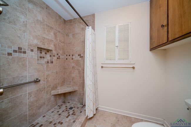 107 Tulip St, House other with 3 bedrooms, 3 bathrooms and null parking in White Oak TX | Image 47