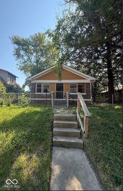 415 S Arlington Ave, Indianapolis, IN, 46219-7305 | Card Image