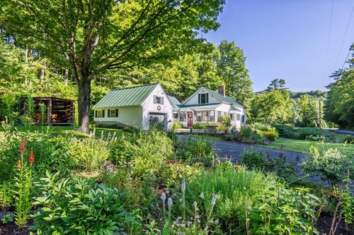 8133 Pomfret Rd, Pomfret, VT, 05053-5061 | Card Image