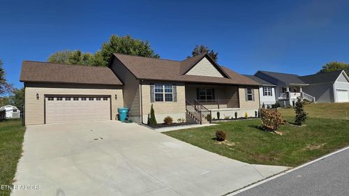32 Capitol Dr, Crossville, TN, 38555-2011 | Card Image