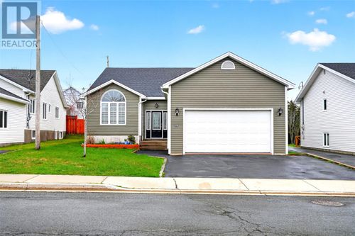 130 Eastbourne Cres, St. John's, NL, A1A5Y6 | Card Image