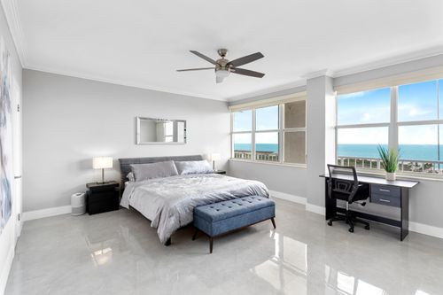 19d-2800 E Sunrise Blvd, Fort Lauderdale, FL, 33304-3328 | Card Image